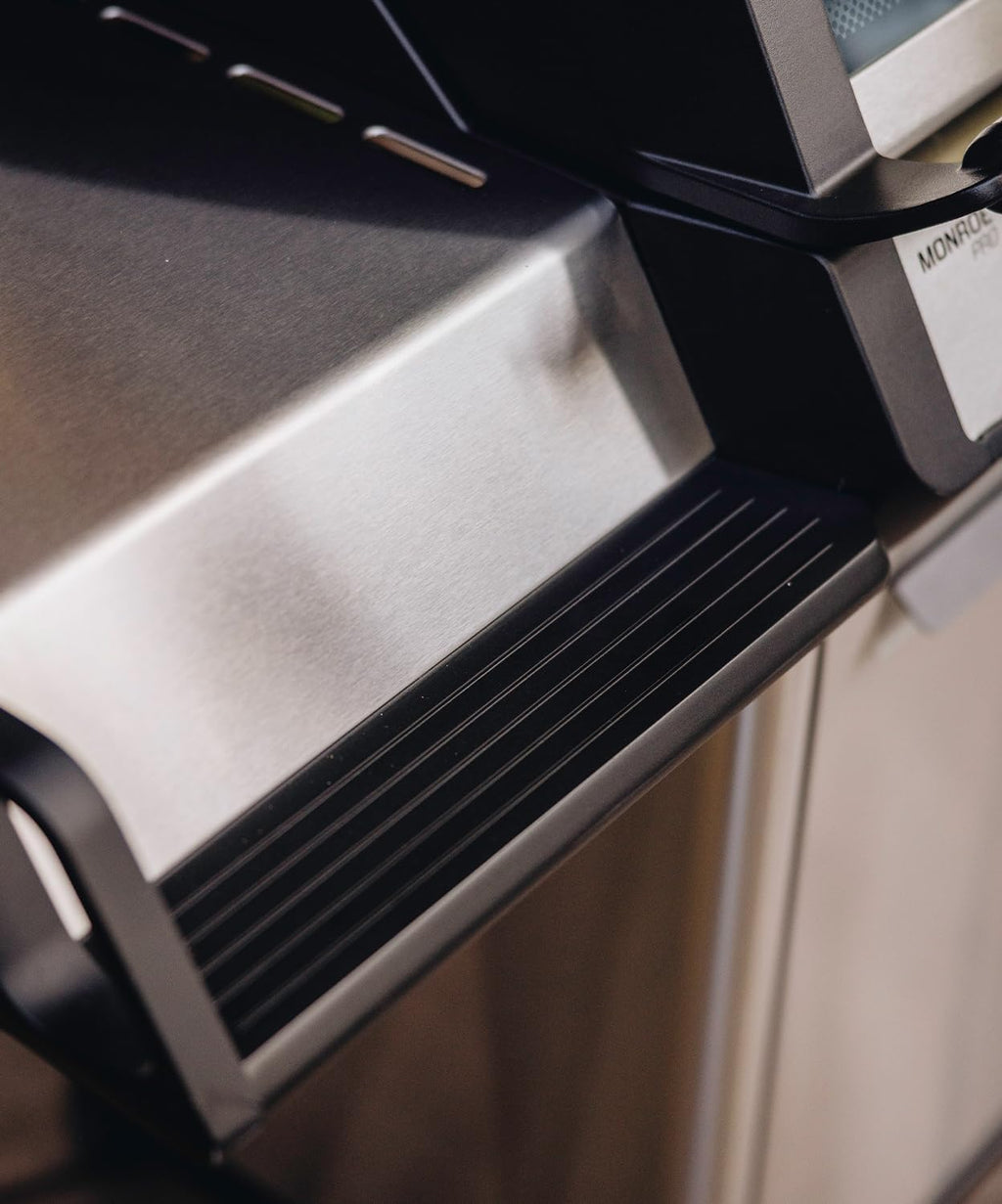 Enders® Gasgrill Monroe Pro 4 SIKR Turbo, 4-Brenner, mit Kocher und Infrarot-Heckbrenner, PanoVision Sichtfenster, Gussrost, Aluguss Grill, 800 °C TURBO ZONEâ„? SIMPLE CLEANâ„? #8362