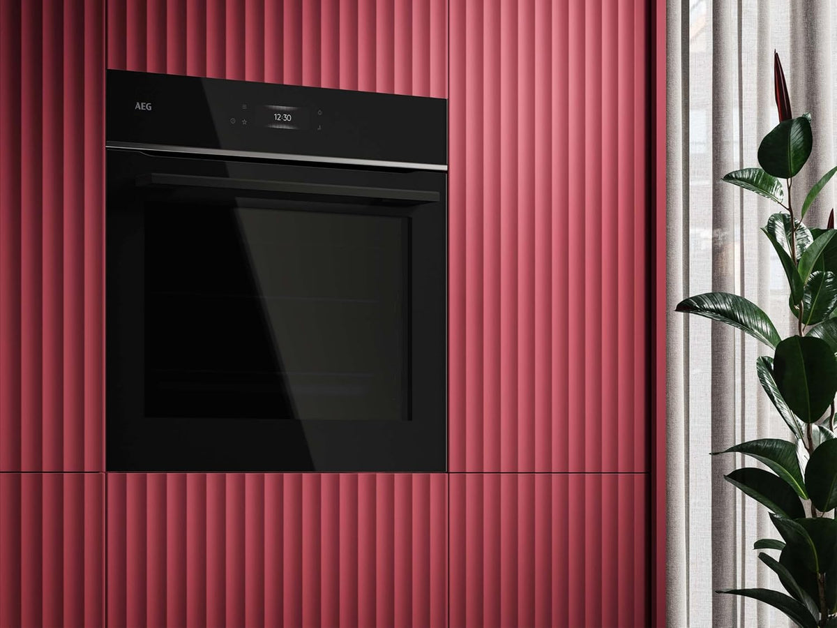 AEG Einbaubackofen â€?Serie 5 Ringheißluft: Gleichmäßige Garergebnisse auf 3 Ebenen â€?Pyrolyse Selbstreinigung â€?25 Automatikprogramme â€?LED-Touchdisplay â€?Schnellaufheizung â€?Schwarz â€?BPE53516AB