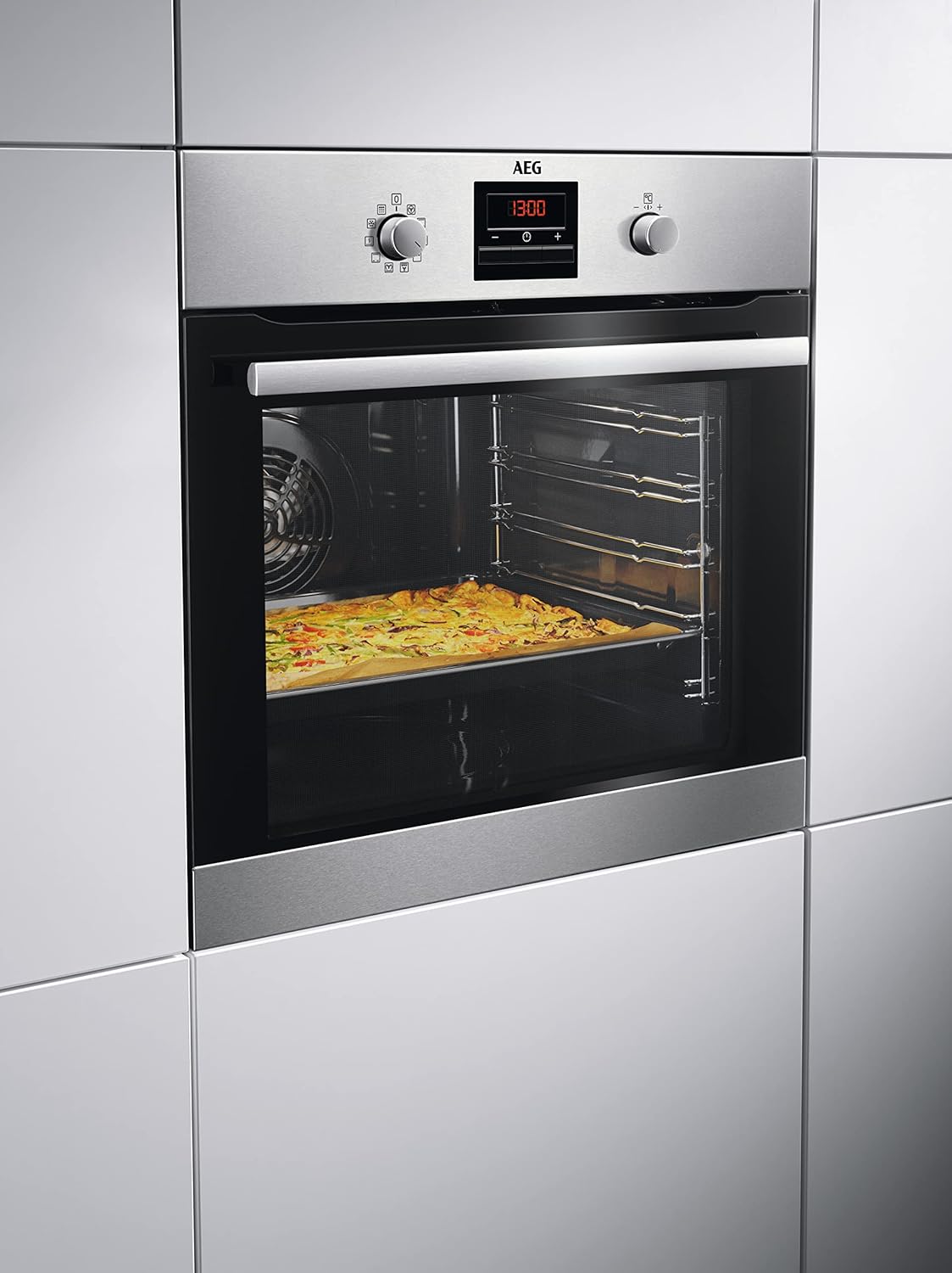 AEG Einbaubackofen â€?Serie 5 Ringheißluft: Gleichmäßige Garergebnisse auf 3 Ebenen â€?Pyrolyse Selbstreinigung â€?25 Automatikprogramme â€?LED-Touchdisplay â€?Schnellaufheizung â€?Schwarz â€?BPE53516AB
