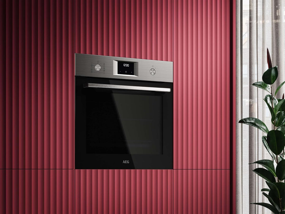 AEG Einbaubackofen â€?Serie 5 Ringheißluft: Gleichmäßige Garergebnisse auf 3 Ebenen â€?Pyrolyse Selbstreinigung â€?25 Automatikprogramme â€?LED-Touchdisplay â€?Schnellaufheizung â€?Schwarz â€?BPE53516AB