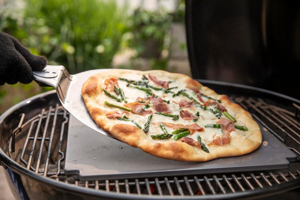 Weber Master-Touch Holzkohlegrill, 66 cm, Schwarz